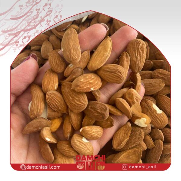 مغز بادام ایرانی